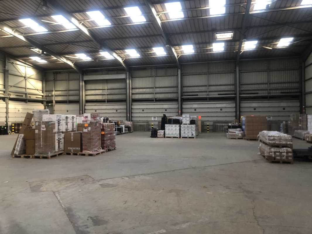 A LOUER BATIMENT DE STOCKAGE CHATEAULIN