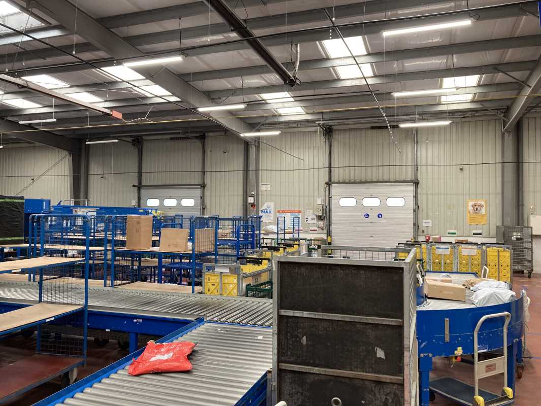 Visuel 5 de l'annonce : A LOUER LOCAUX ACTIVITES 889 M² GOUESNOU