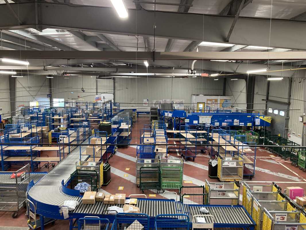 Visuel 6 de l'annonce : A LOUER LOCAUX ACTIVITES 889 M² GOUESNOU