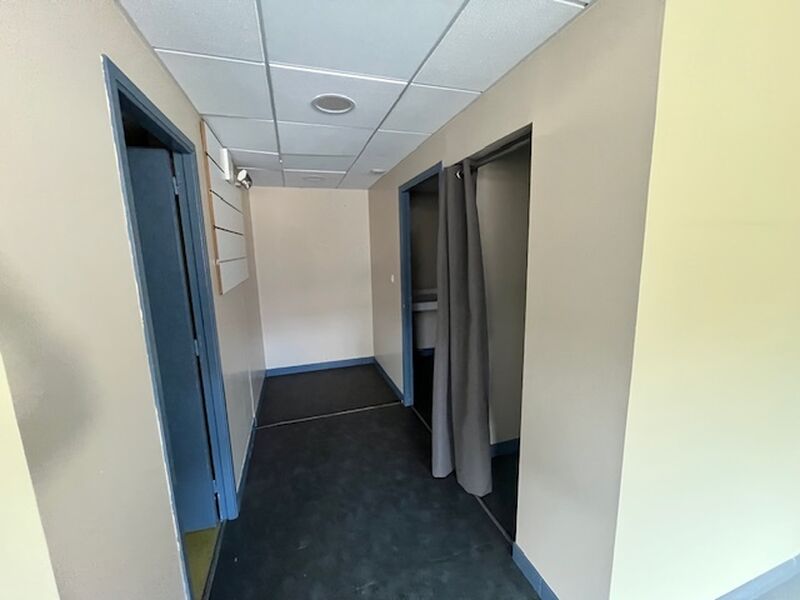 Visuel 4 de l'annonce : A LOUER A VENDRE - PROCHE JAURES - LOCAUX PROFESSIONNELS 164 m²