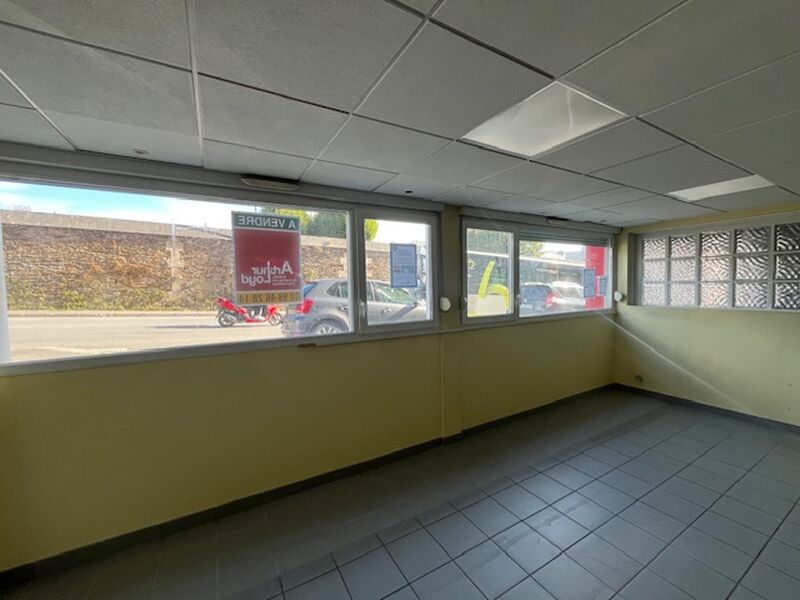 Visuel 6 de l'annonce : A LOUER A VENDRE - PROCHE JAURES - LOCAUX PROFESSIONNELS 164 m²