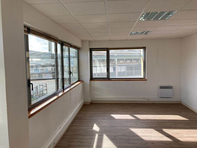 Visuel 3 de l'annonce : A LOUER PLATEAU DE BUREAUX PORT DE COMMERCE BREST