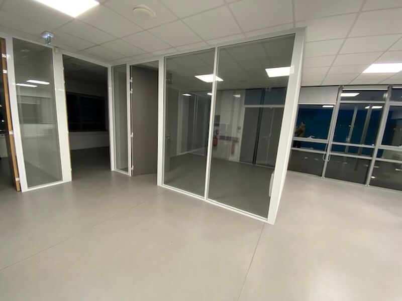Visuel 7 de l'annonce : PLATEAU DE BUREAUX A LOUER 101 M² KERGONAN GUIPAVAS