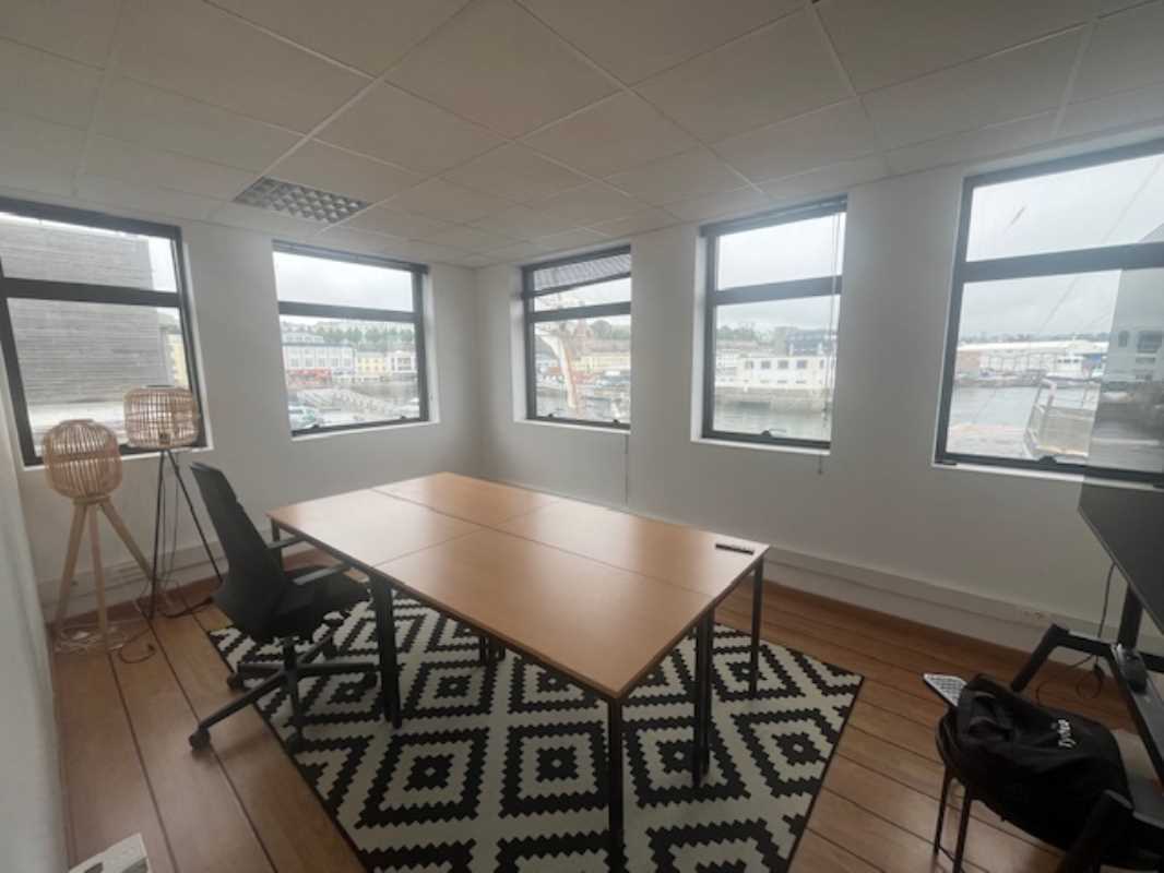 Visuel 1 de l'annonce : A LOUER PLATEAU DE BUREAUX 154 M² PORT DE COMMERCE