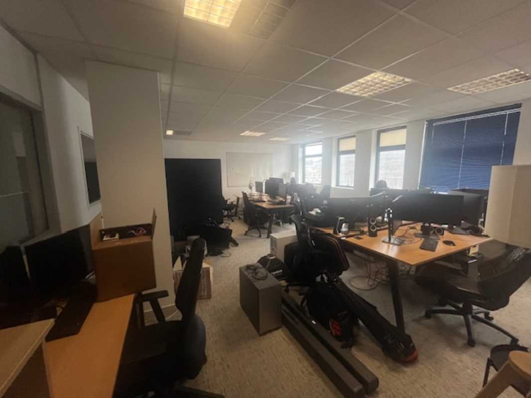 Visuel 15 de l'annonce : A LOUER PLATEAU DE BUREAUX 154 M² PORT DE COMMERCE