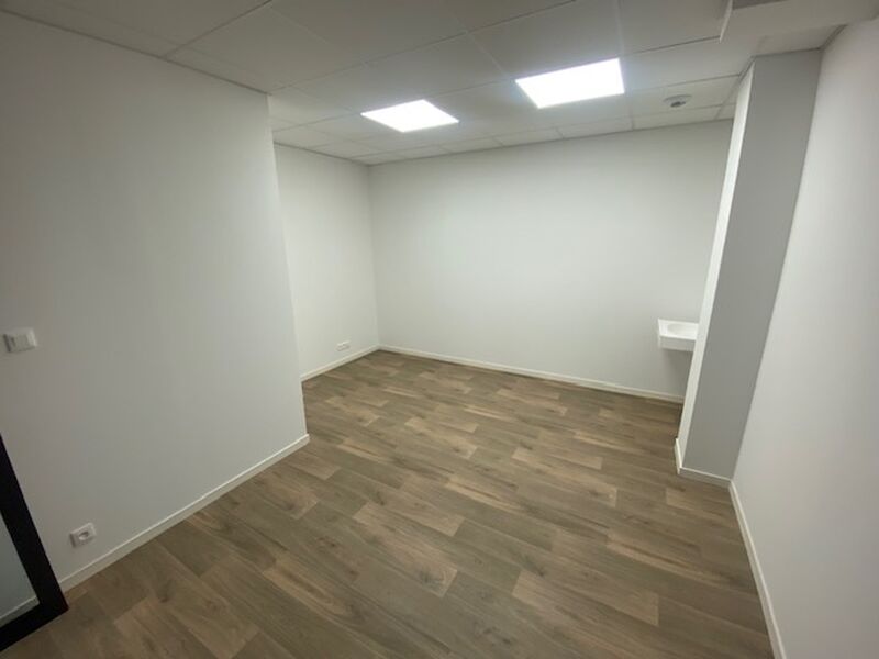 Visuel 5 de l'annonce : A VENDRE / A LOUER - PLATEAU DE BUREAUX 157 M² - LE RELECQ KERHUON