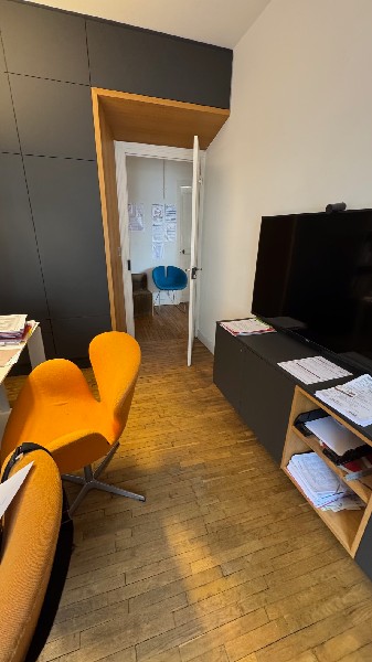 Visuel 4 de l'annonce : BUREAUX DE 107 M² AU PORT DE COMMERCE DE BRET - ESPACE FONCTIONNEL ET MODULABLE