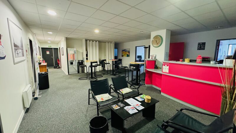 Visuel 1 de l'annonce : BUREAUX A VENDRE A LOUER BREST 250 M²