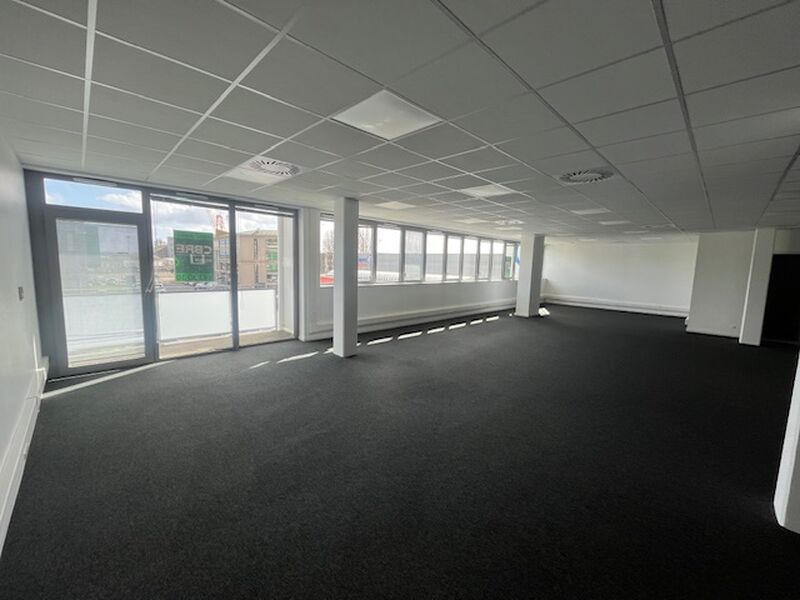 Visuel 2 de l'annonce : A LOUER A VENDRE PLATEAU DE BUREAUX 256 M² PORT DE COMMERCE BREST