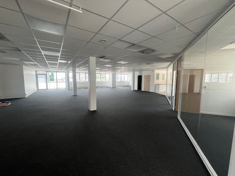Visuel 3 de l'annonce : A LOUER A VENDRE PLATEAU DE BUREAUX 256 M² PORT DE COMMERCE BREST