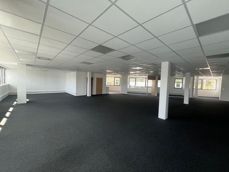 A LOUER A VENDRE PLATEAU DE BUREAUX 256 M² PORT DE COMMERCE BREST
