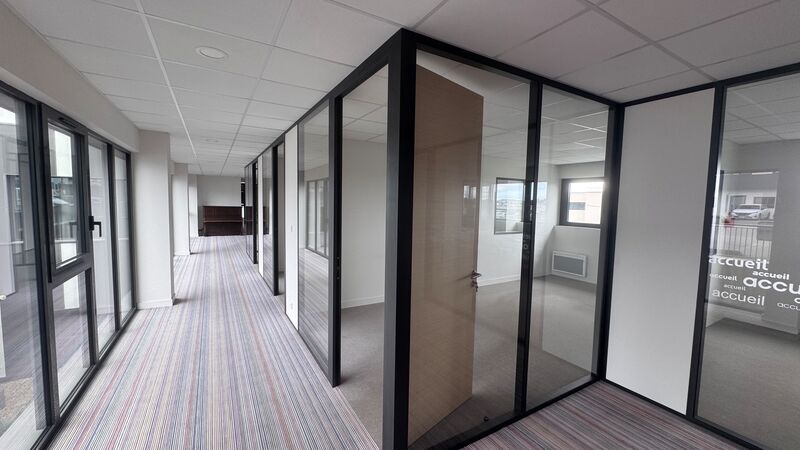 Visuel 17 de l'annonce : A LOUER PLATEAU DE BUREAUX 440 M² DIVISBLES A PARTIR DE 300 M² KERGONAN BREST