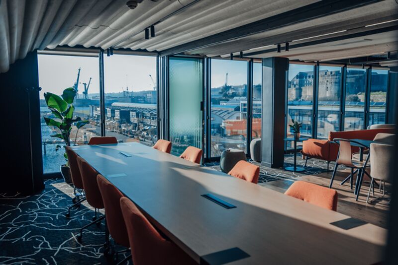 Visuel 2 de l'annonce : BUREAUX PARTAGES OU PRIVATIFS AVEC VUE SUR LA MARINA ET LA RADE DE BREST