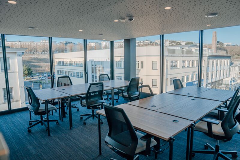 Visuel 5 de l'annonce : BUREAUX PARTAGES OU PRIVATIFS AVEC VUE SUR LA MARINA ET LA RADE DE BREST