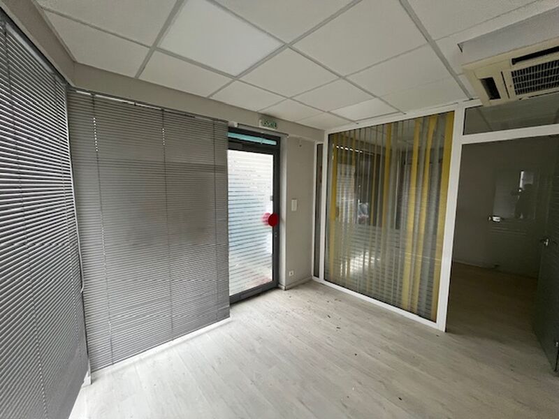 LOCAL PROFESSIONNEL A VENDRE - 170 M² - BREST
