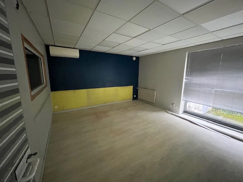 Visuel 4 de l'annonce : LOCAL PROFESSIONNEL A VENDRE - 170 M² - BREST
