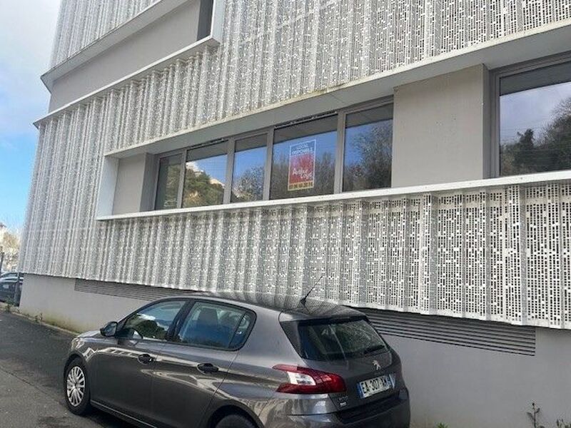 Visuel 8 de l'annonce : A LOUER - PLATEAU DE BUREAUX 118 M² PORTE DE COMMERCE