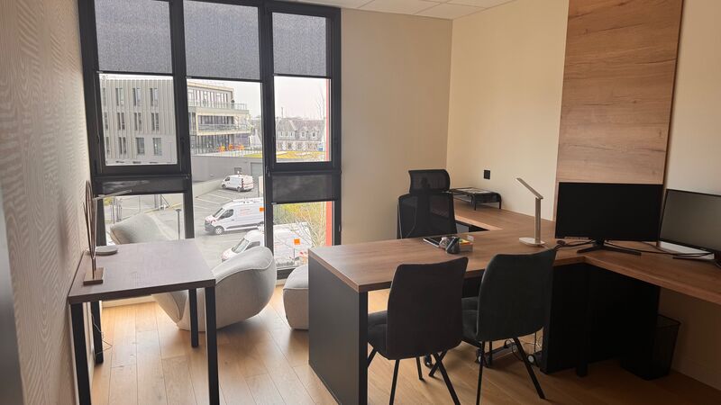 Visuel 9 de l'annonce : Plateaux de bureaux  zone de l'Hermitage à Brest - Hyper visibilité commerciale