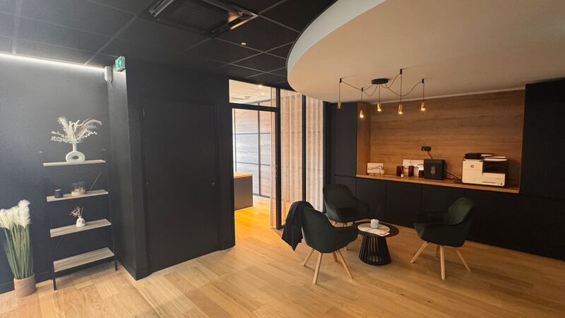 Visuel 5 de l'annonce : Plateaux de bureaux  zone de l'Hermitage à Brest - Hyper visibilité commerciale