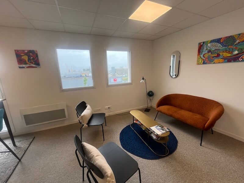 Visuel 2 de l'annonce : A LOUER BUREAUX DE 90m² PORT DE COMMERCE DE BREST