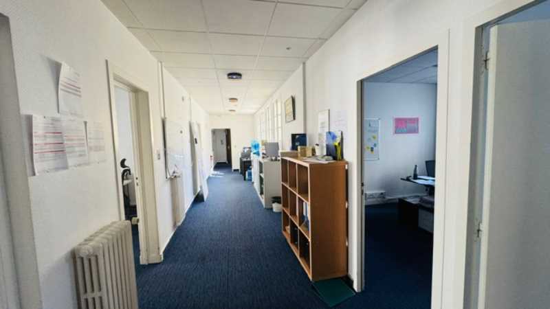 Visuel 6 de l'annonce : A VENDRE / A LOUER - PLATEAUX DE BUREAUX 155 M² - HYPER CENTRE BREST