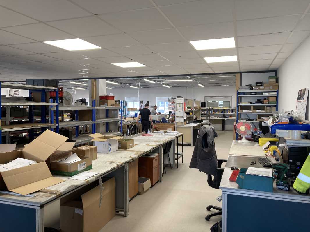 Visuel 11 de l'annonce : LOCAL D'ACTIVITE DE 680 M² - GOUESNOU