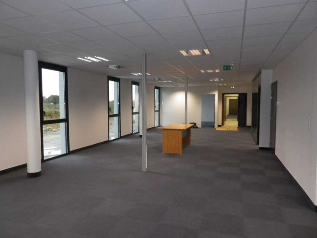 Visuel 4 de l'annonce : BUREAUX A LOUER GUIPAVAS PRAT PIP