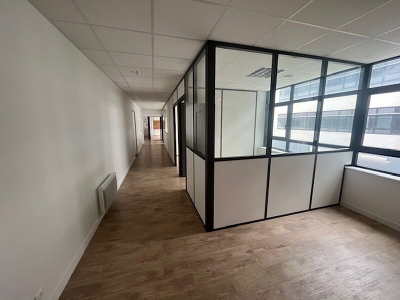 Visuel 10 de l'annonce : A VENDRE A LOUER PLATEAU DE BUREAUX KERGARADEC III