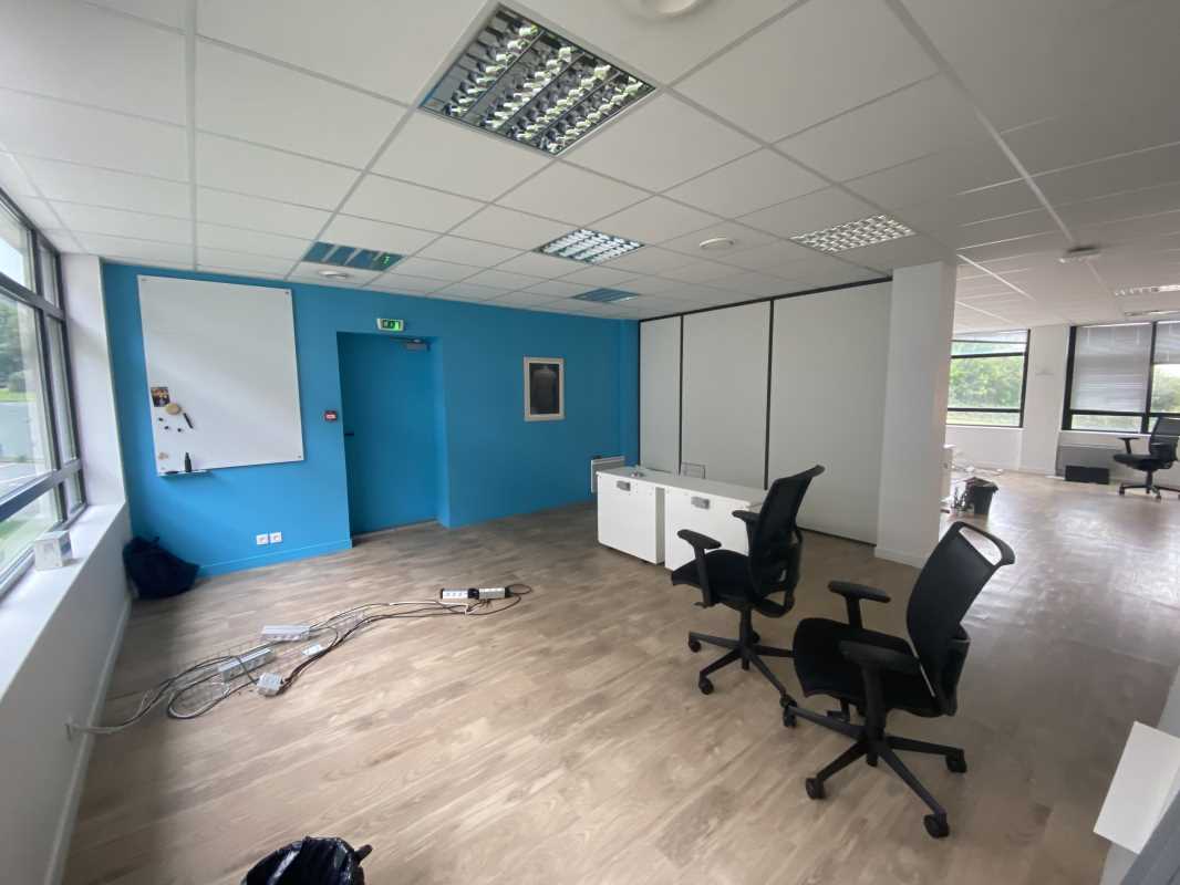 Visuel 2 de l'annonce : A VENDRE A LOUER PLATEAU DE BUREAUX KERGARADEC III