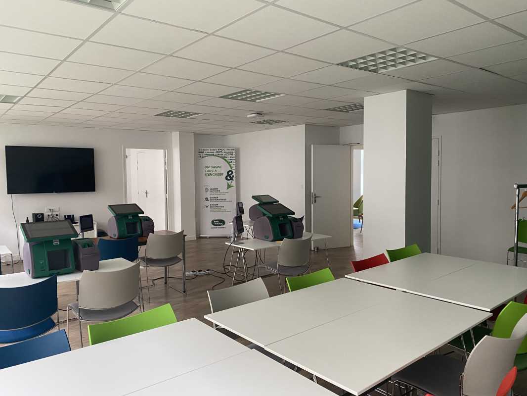 Visuel 1 de l'annonce : A VENDRE A LOUER PLATEAU DE BUREAUX KERGARADEC III