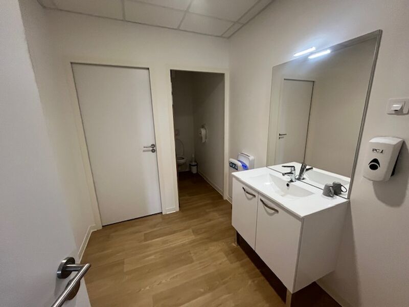 Visuel 17 de l'annonce : BUREAUX 570 M² A LOUER BREST KERGONAN