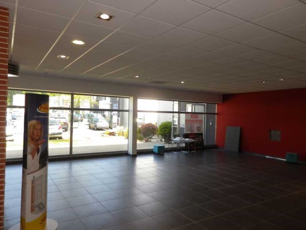  LOCAL ACVIVITE A VENDRE A LOUER  404 M² BREST LOSCOAT 