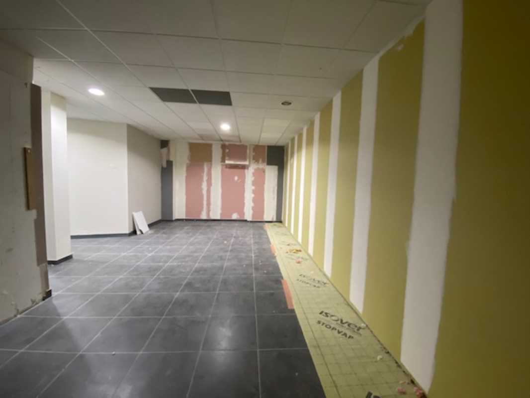 Visuel 5 de l'annonce :  LOCAL ACVIVITE A VENDRE A LOUER  404 M² BREST LOSCOAT 