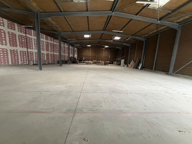 Visuel 3 de l'annonce : ENTREPOTS A LOUER GOUESNOU KERGARADEC