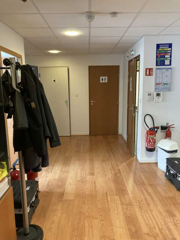 Visuel 6 de l'annonce : BREST PORT DE COMMERCE BUREAU A LOUER 