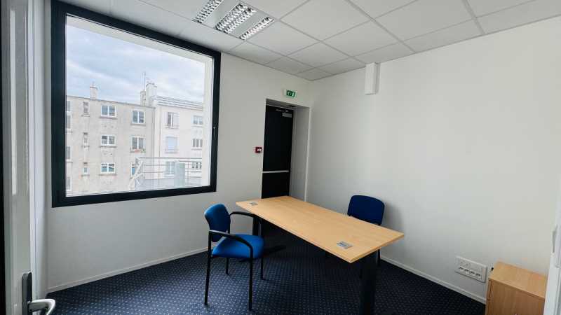 Visuel 4 de l'annonce : BUREAUX 120 M² A LOUER SIAM BREST