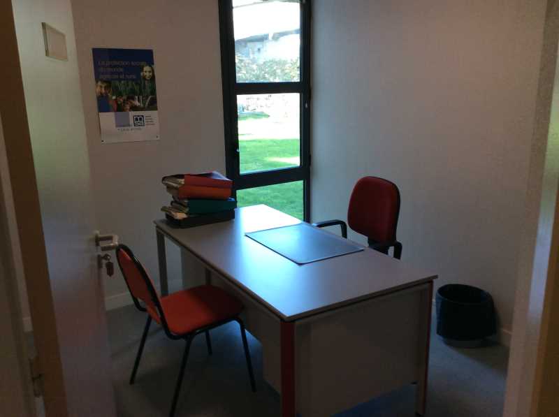 Visuel 2 de l'annonce : BUREAUX A LOUER LESNEVEN CENTRE VILLE