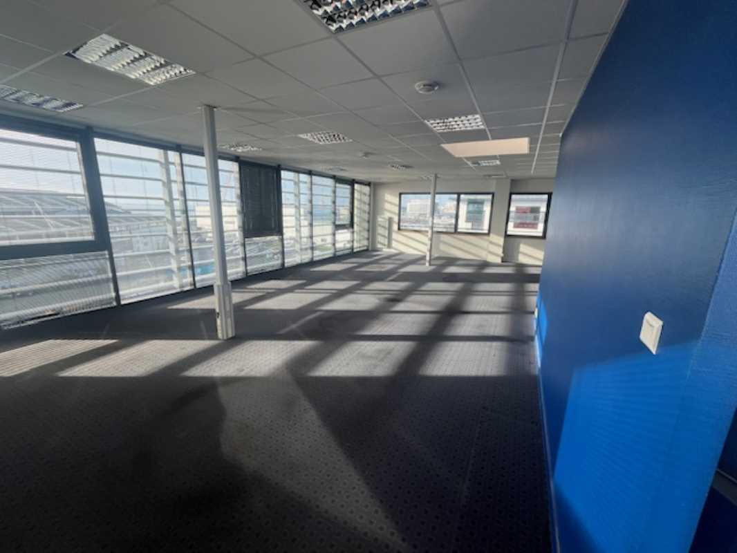 Visuel 3 de l'annonce : BUREAUX A LOUER A BREST PORT DE COMMERCE