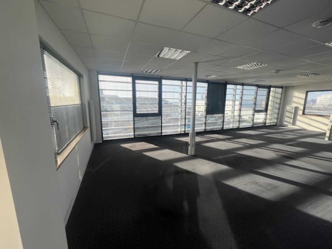 BUREAUX A LOUER A BREST PORT DE COMMERCE