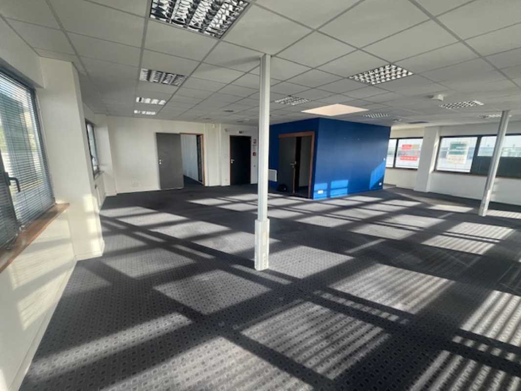 Visuel 4 de l'annonce : BUREAUX A LOUER A BREST PORT DE COMMERCE