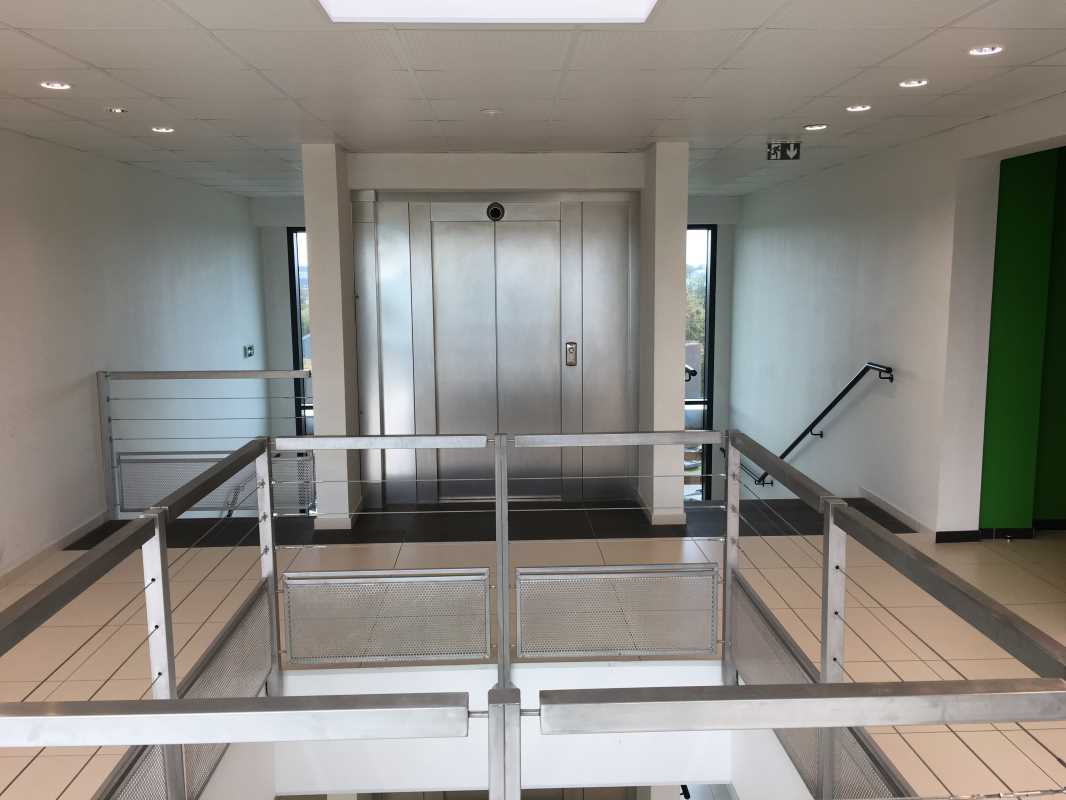 Visuel 3 de l'annonce : A LOUER BUREAUX BREST AEROPORT