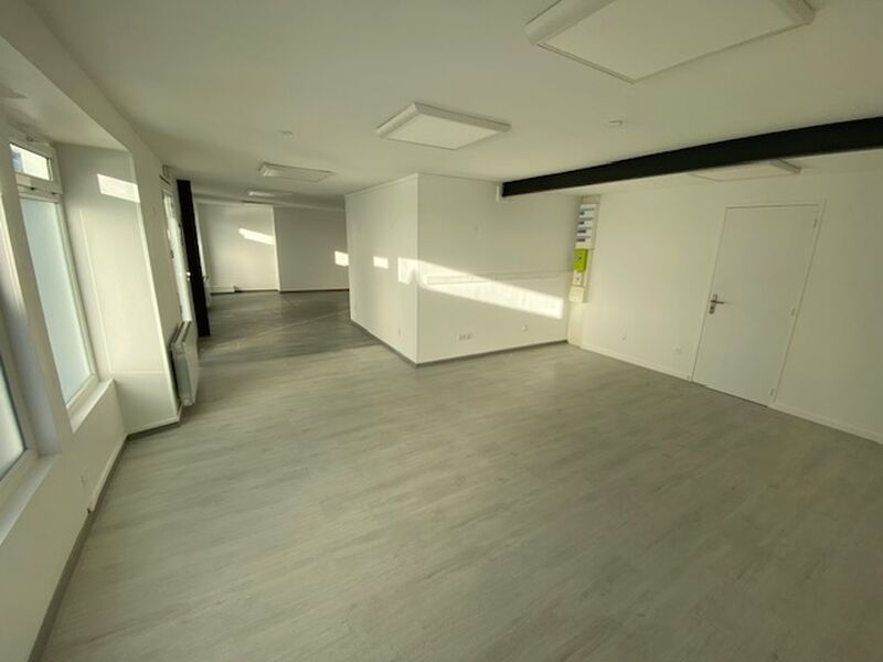 A LOUER LOCAL COMMERCIAL 83 M² BREST